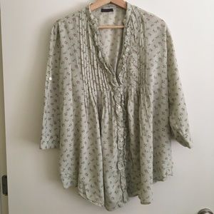 Floral pattern wavy top